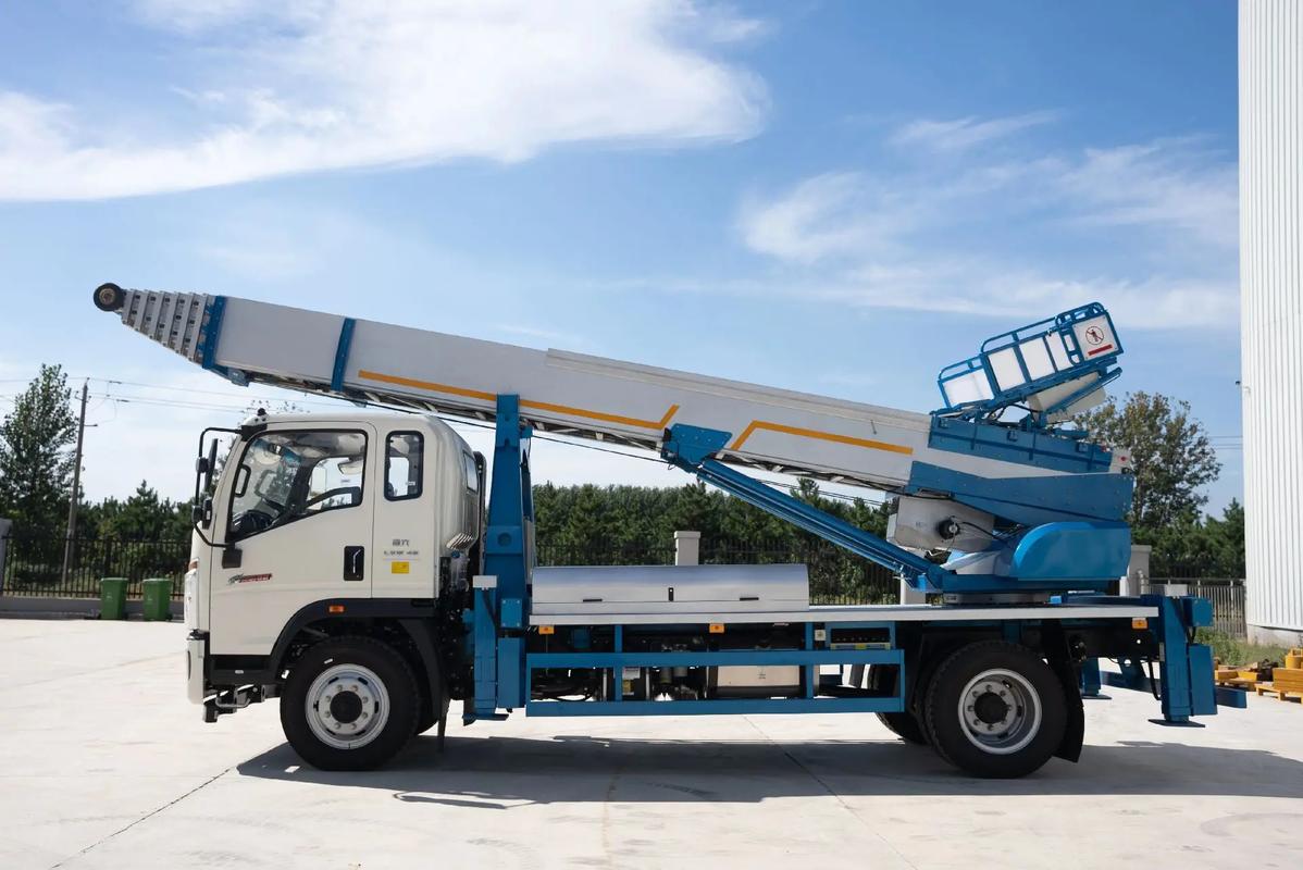 王下乡云梯上料车租赁费用